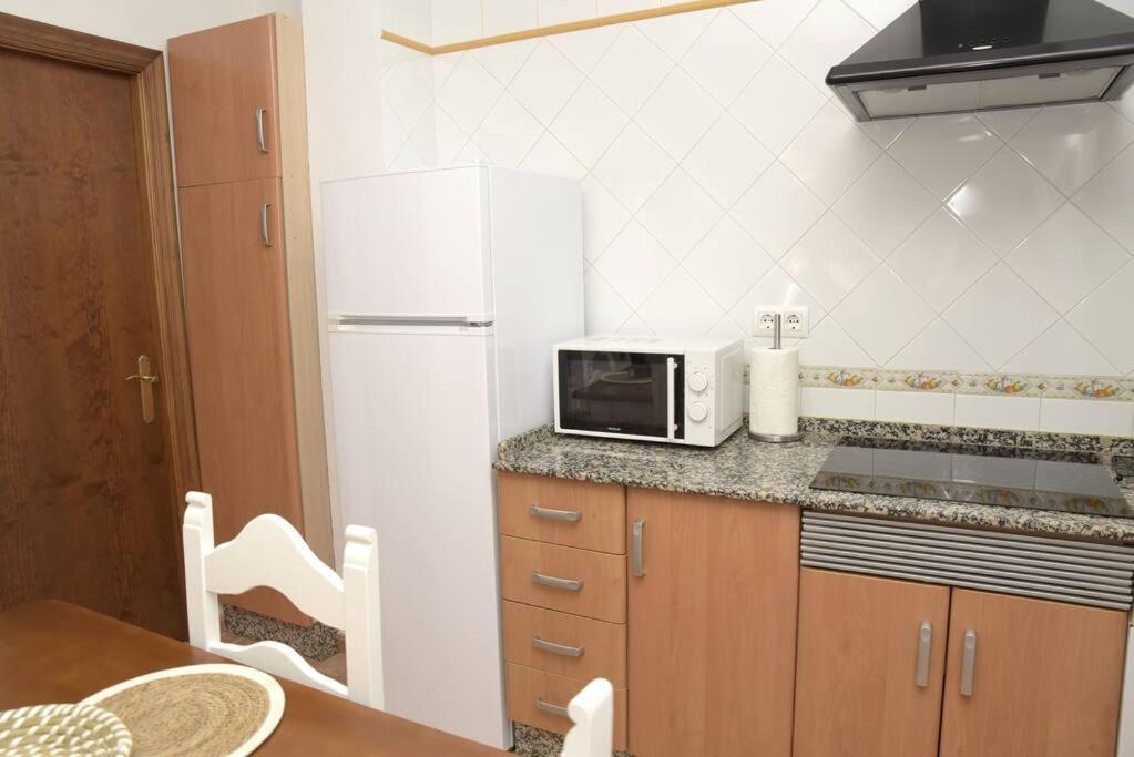 Apartamento Elena - Solo Familias Y Parejas Conil De La Frontera Exterior foto
