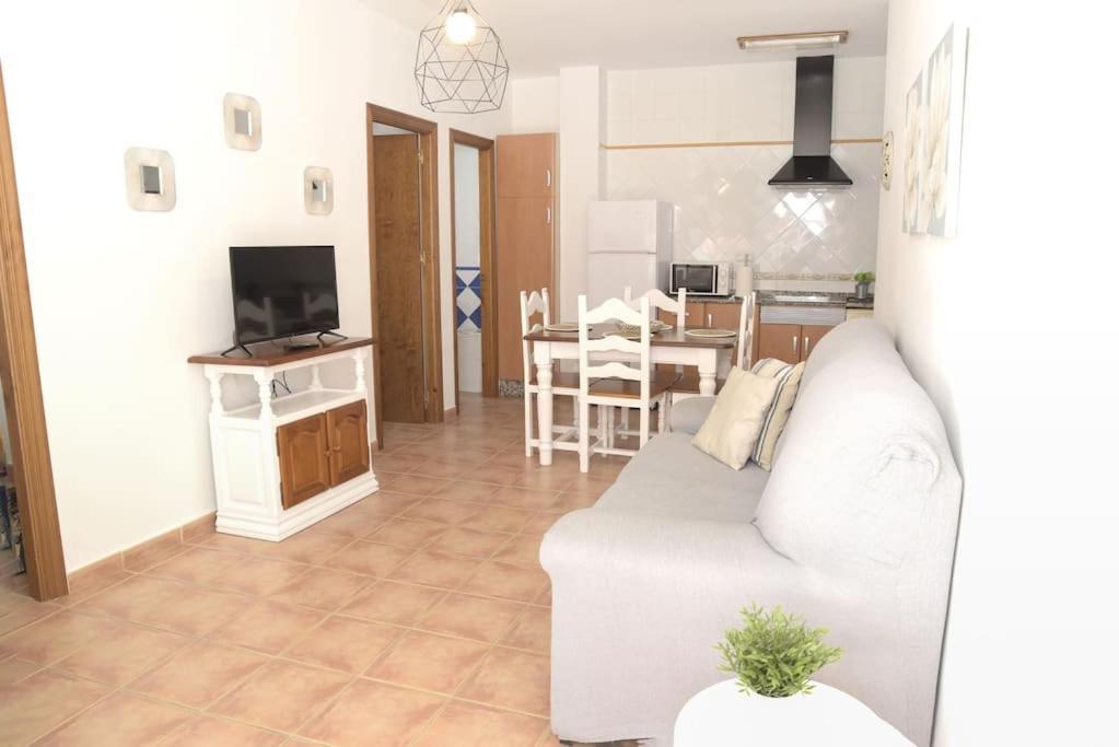 Apartamento Elena - Solo Familias Y Parejas Conil De La Frontera Exterior foto